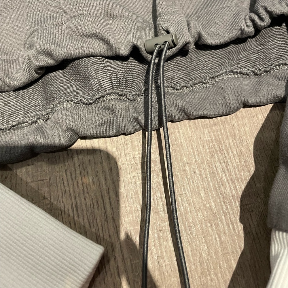 Gymshark Legacy Cropped Sweater *IN GREY* - Picture 8 of 10
